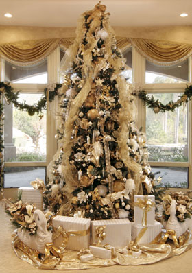 Ten Steps To A Spectacular Christmas Tree!