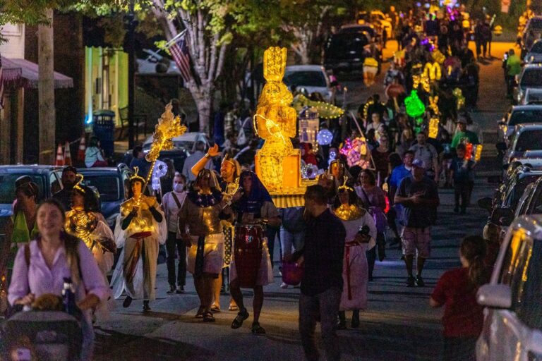 Mount Holly’s 6th Annual Lantern Parade this Saturday at 7 PM!